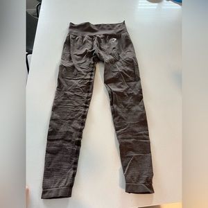 Gymshark leggings, worn twice, color grey/brown